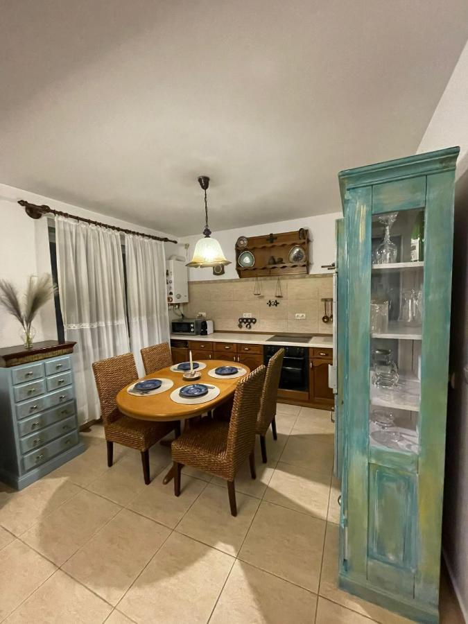Apartament Yannis Apartment Alba Iulia Exterior photo